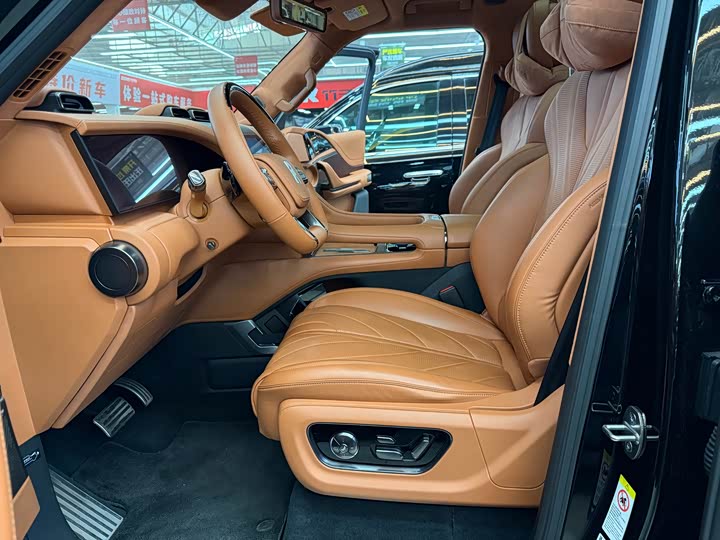 Фото 7 - BYD Yangwang U8