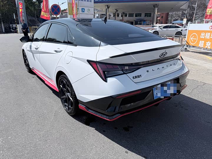 Фото 2 - Hyundai Elantra N line