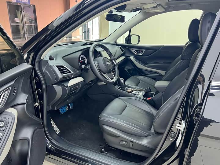 Фото 5 - Subaru Forester