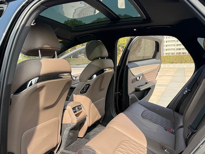 Фото 8 - BYD Han