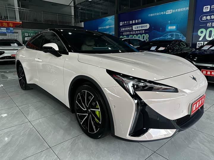 Фото 2 - BAIC Arcfox Alpha S5