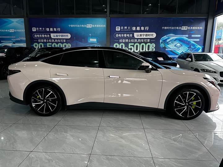 Фото 4 - BAIC Arcfox Alpha S5