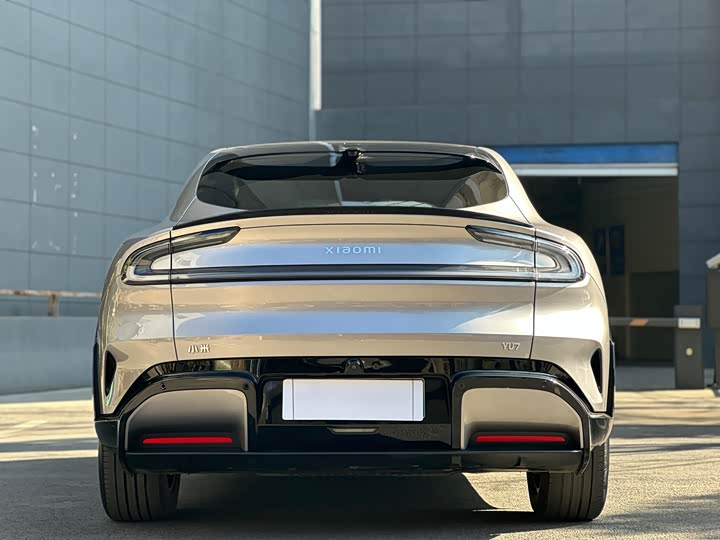 Фото 4 - Xiaomi YU7