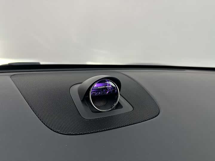 Фото 7 - Luxeed R7