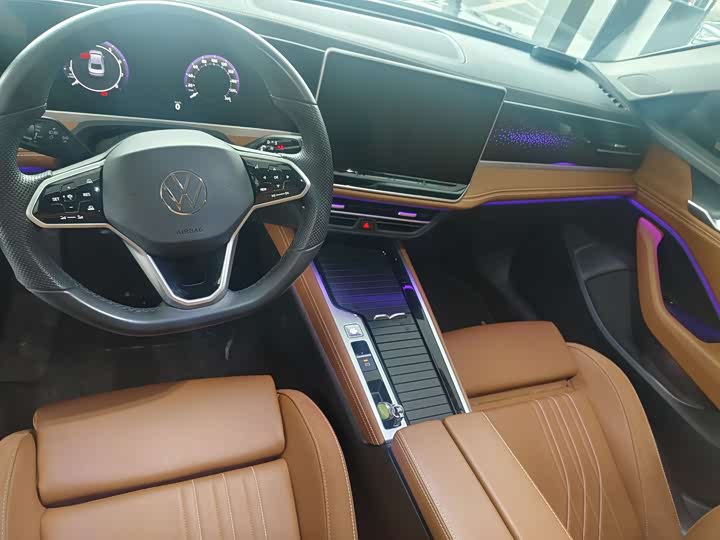 Фото 4 - Volkswagen Magotan