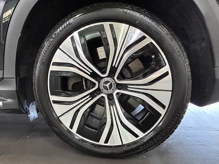 Фото 8 - Mercedes-Benz EQE SUV