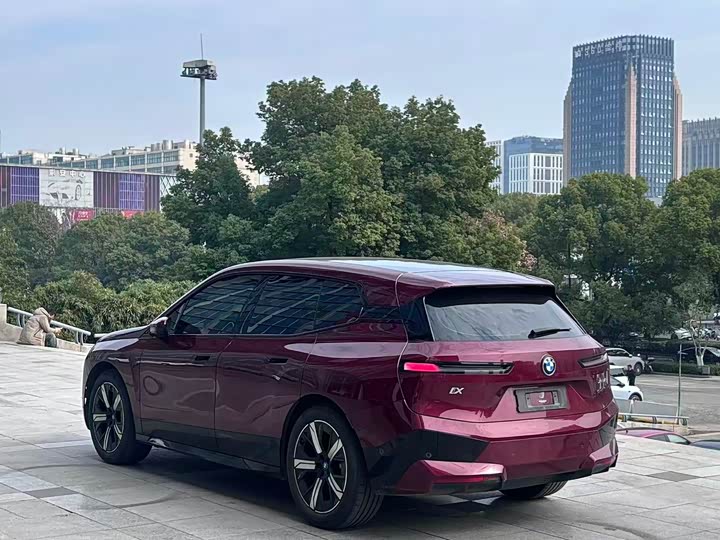 Фото 5 - BMW iX