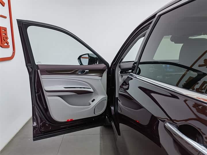 Фото 8 - Ford Equator