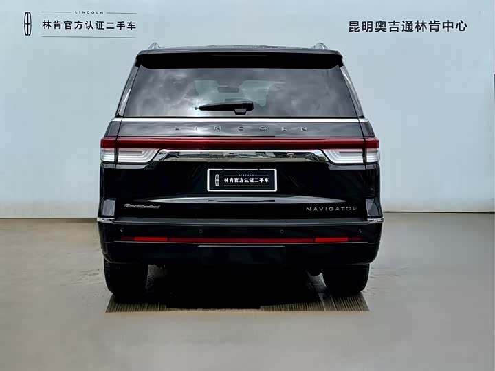 Фото 5 - Lincoln Navigator