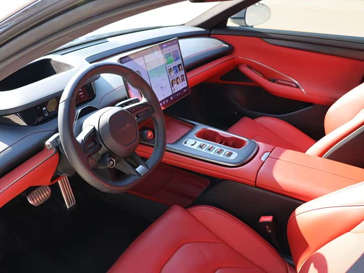 Фото 4 - Xiaomi SU7