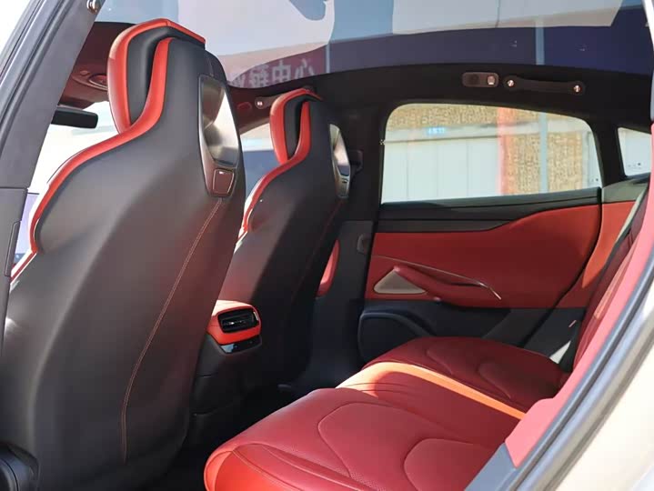 Фото 6 - Xiaomi SU7