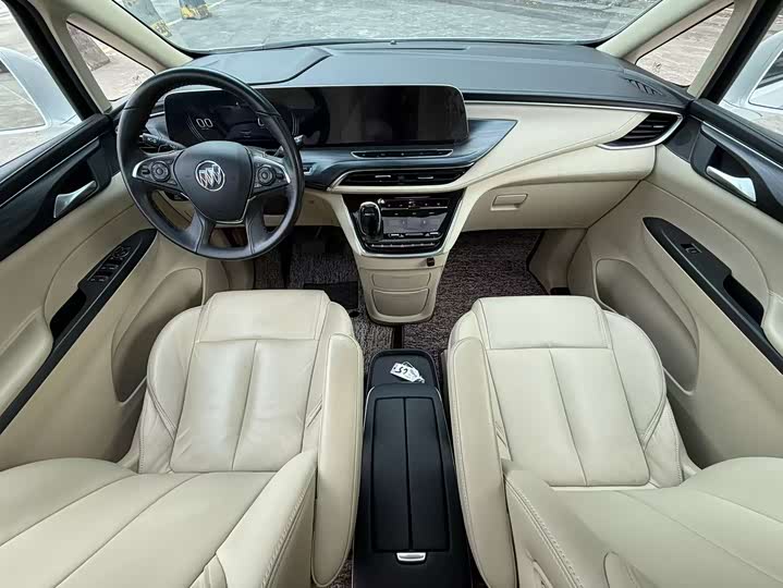 Фото 9 - Buick GL8 ES