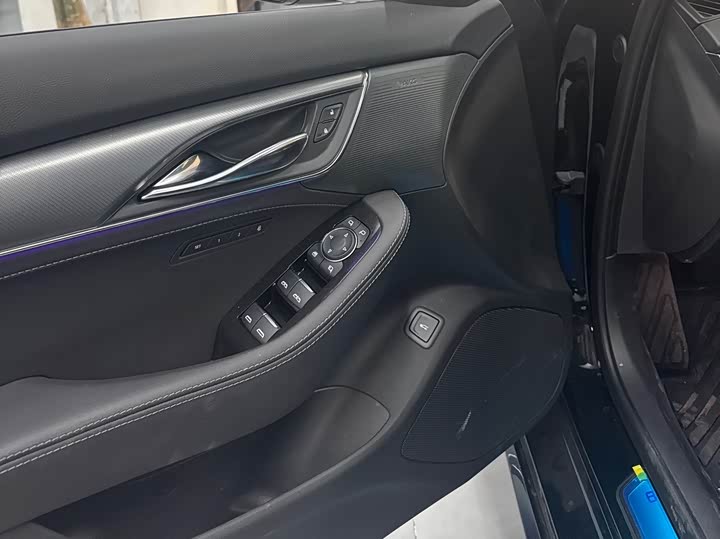 Фото 8 - Cadillac CT5