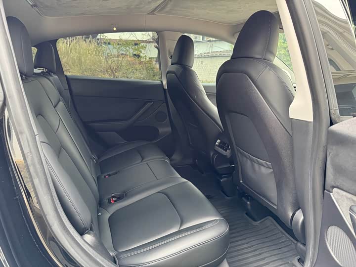 Фото 9 - Tesla Model Y