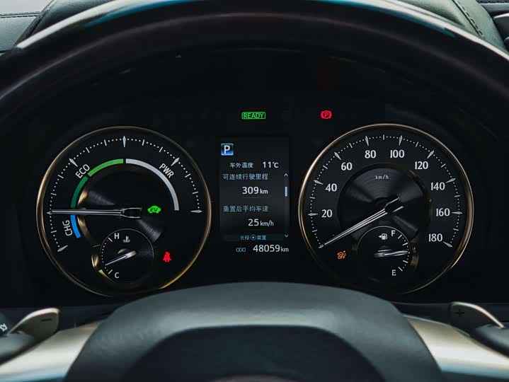 Фото 9 - Lexus LM