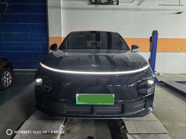 Photo 1 - LiXiang L6