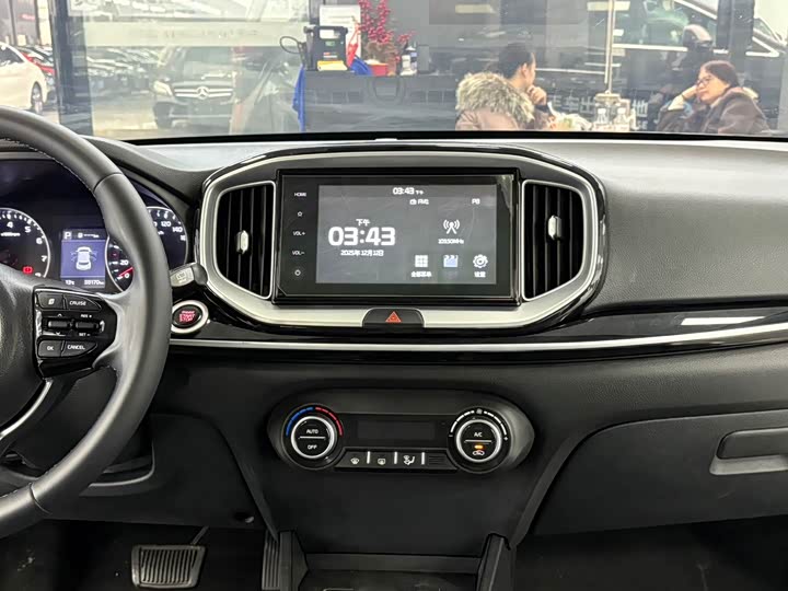 Фото 8 - Kia KX1