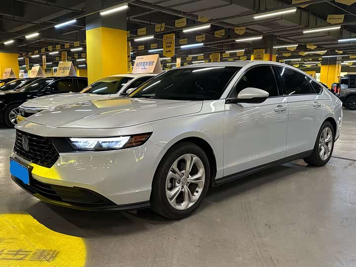 Фото 1 - Honda Accord