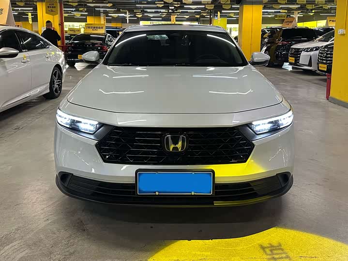 Фото 3 - Honda Accord