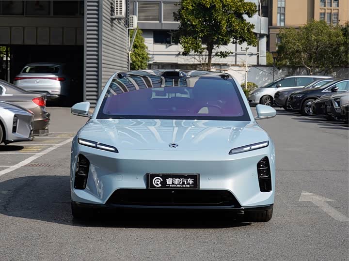 Фото 2 - Nio ET5T