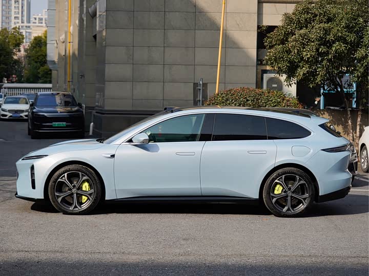 Фото 3 - Nio ET5T