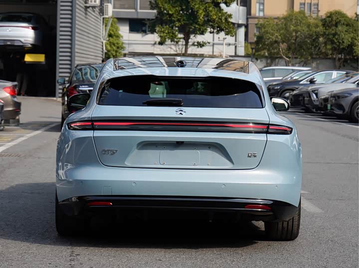 Фото 5 - Nio ET5T