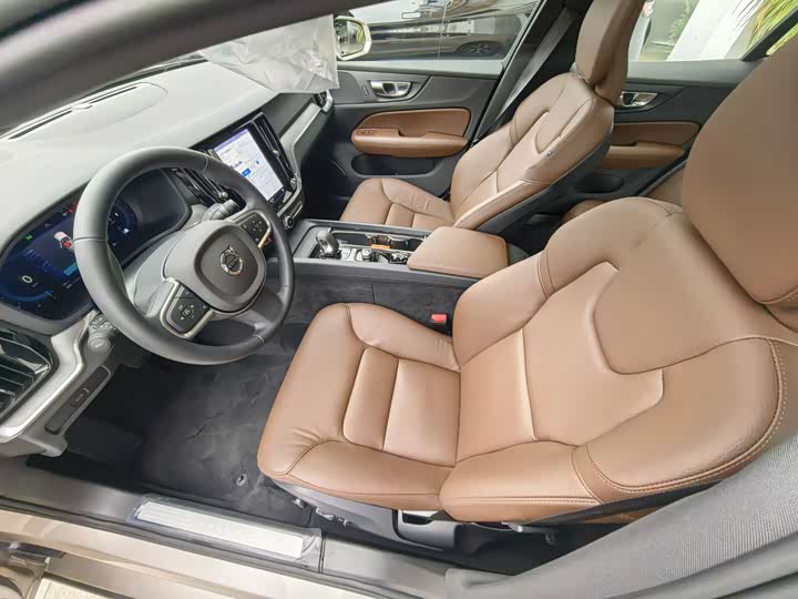 Фото 7 - Volvo S60