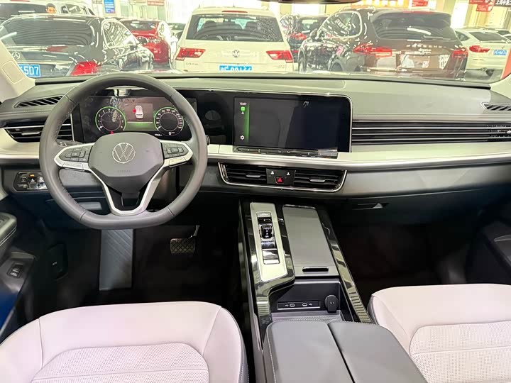 Фото 5 - Volkswagen Tavendor