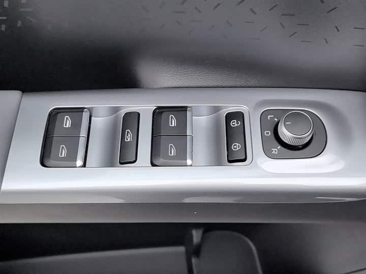 Фото 9 - Geely Galaxy Geome