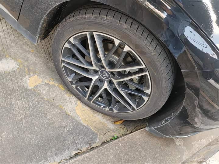 Фото 6 - BYD Han