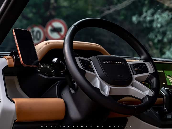 Фото 3 - Land Rover Defender