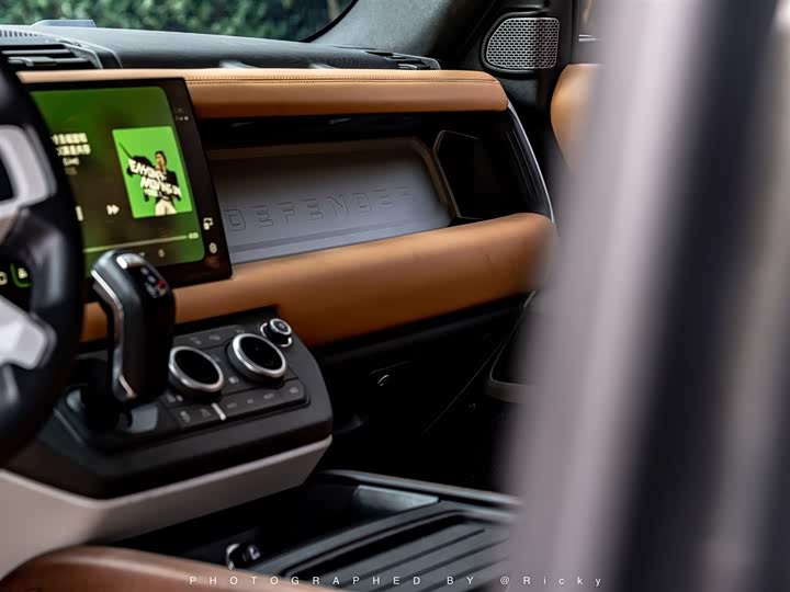 Фото 5 - Land Rover Defender