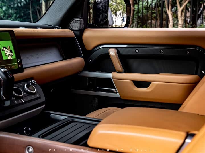 Фото 7 - Land Rover Defender