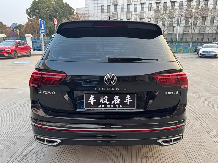 Фото 4 - Volkswagen Tiguan L Pro