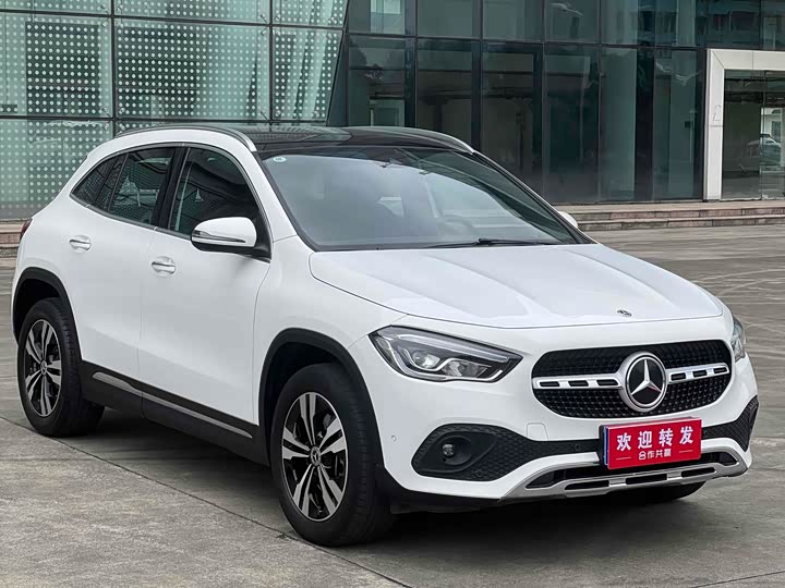 Фото 3 - Mercedes-Benz GLA-Class