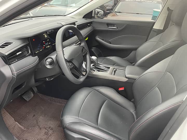 Фото 7 - Roewe i5