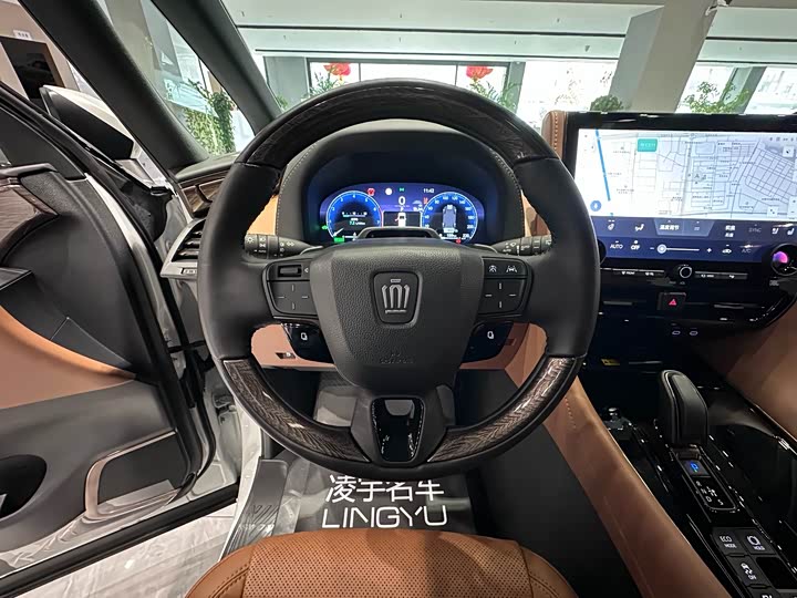 Фото 9 - Toyota Vellfire