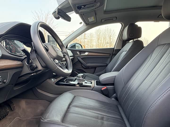 Фото 4 - Audi Q5L