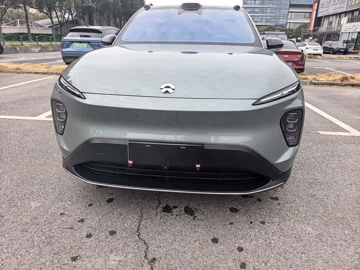 Фото 2 - Nio EC7