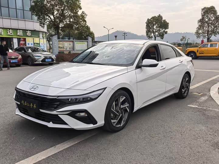 Фото 1 - Hyundai Elantra N line