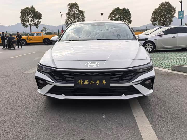 Фото 2 - Hyundai Elantra N line
