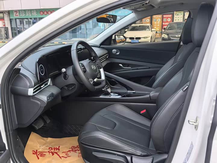 Фото 4 - Hyundai Elantra N line