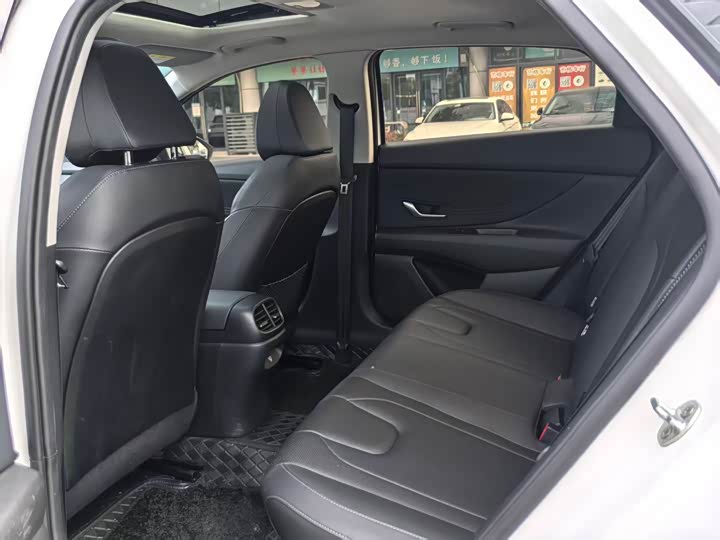 Фото 5 - Hyundai Elantra N line