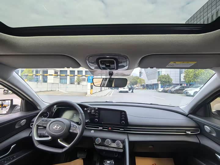 Фото 9 - Hyundai Elantra N line