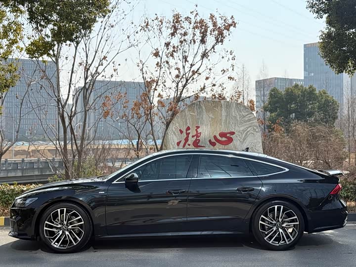 Фото 3 - Audi A7