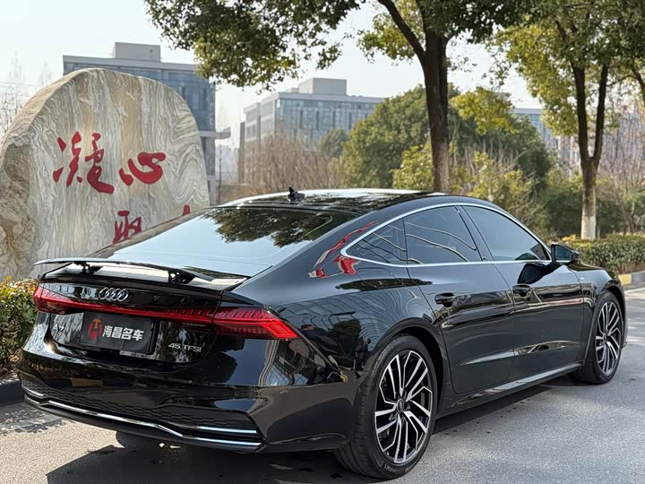 Фото 6 - Audi A7