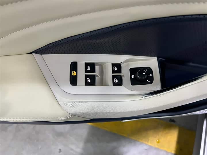 Фото 9 - Skoda Octavia Pro