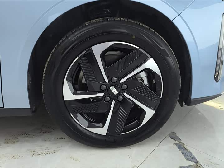 Фото 6 - Geely Galaxy L6