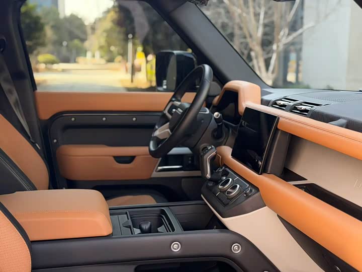 Фото 4 - Land Rover Defender