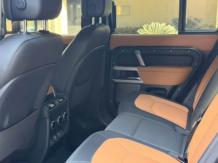 Фото 5 - Land Rover Defender